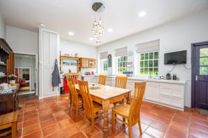 Kitchen- click for photo gallery